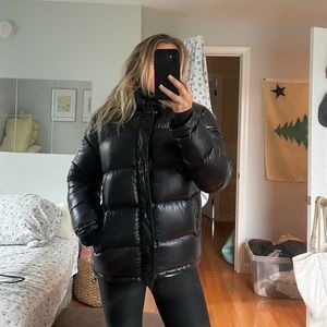 ARITZIA SUPER PUFF HIGH GLOSS BLACK